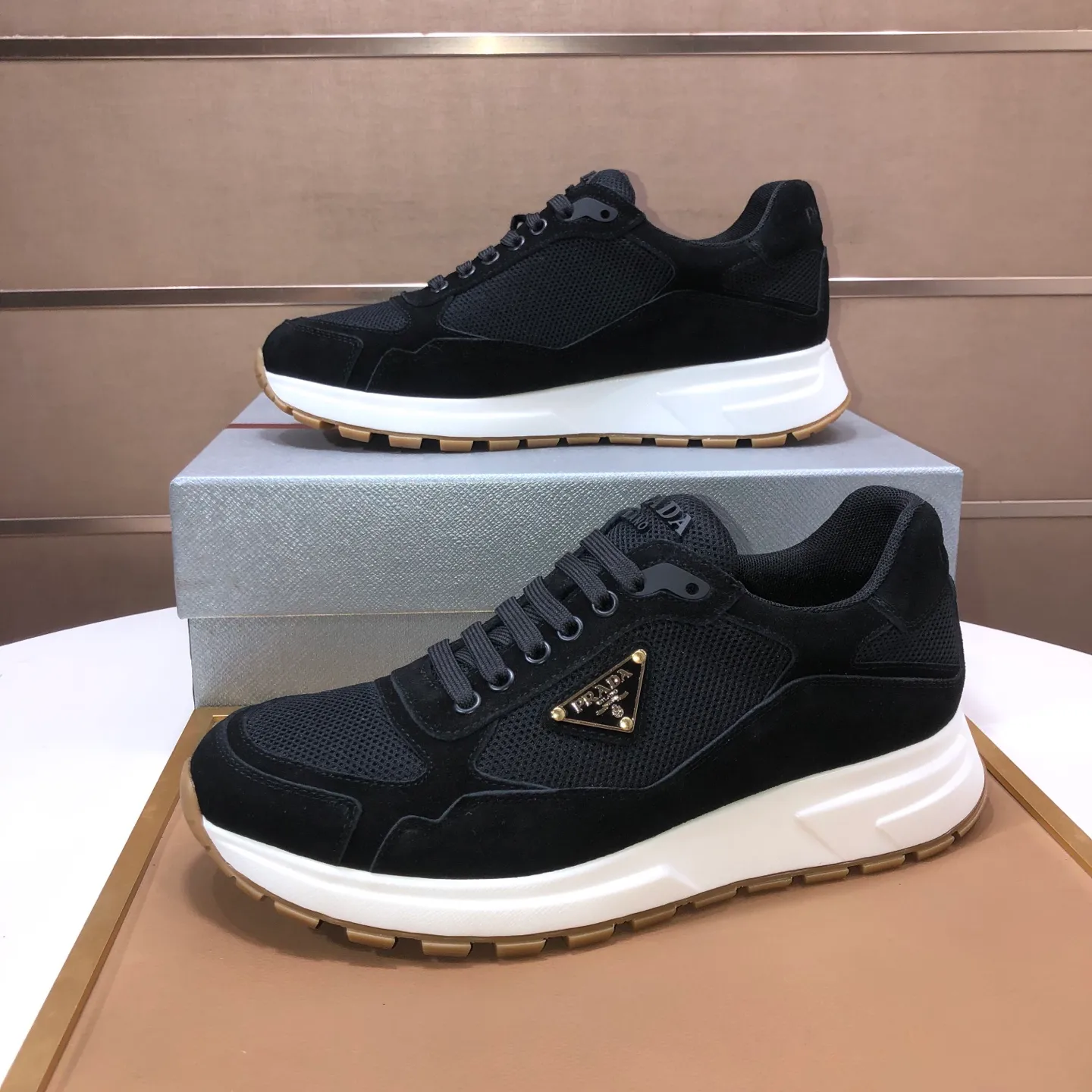 Men's shoes 💰580💰 [PRADA] Top-quality original items, new seasonal styles, high-quality original items, top-level imported calfskin and original imported glue, imported cowhide lining with original cowhide feet, original outsole! Quality guaranteed! Code 38-45 (45 customized)